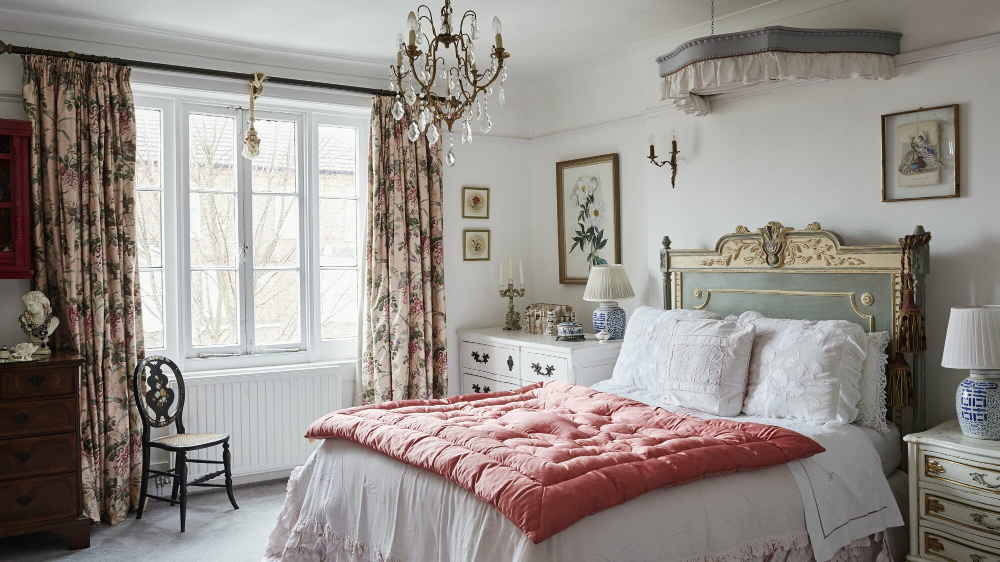 vintage bedroom decorating tips