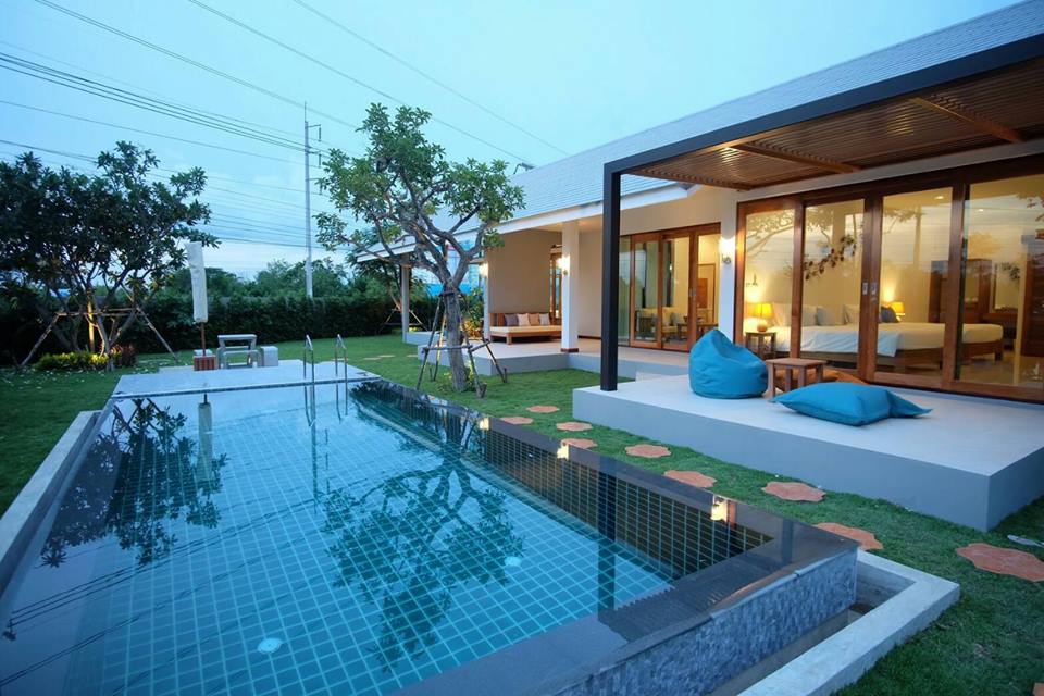 Review of pool villas