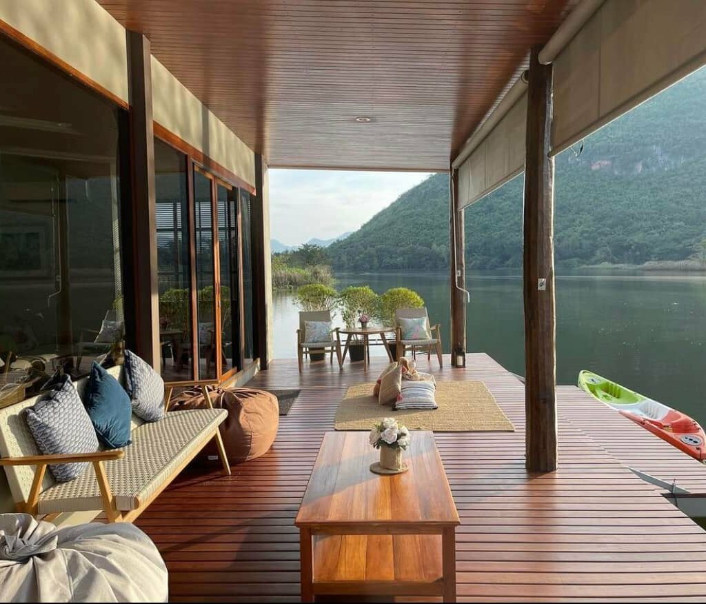 Lakeview Floating Villas