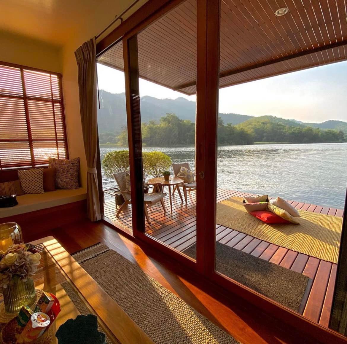 Lakeview Floating Villas Review